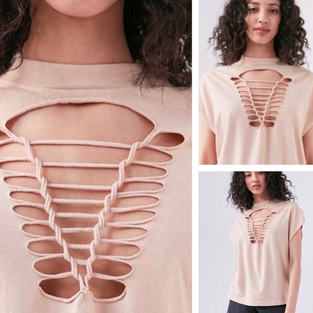 NEW Urban Outfitters Cutout Top💞